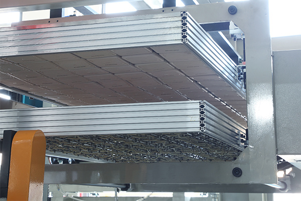plastic cup thermoforming machine