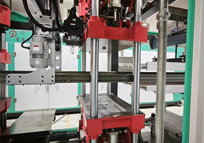 Cutting Station of Fully Thermoforming Machine