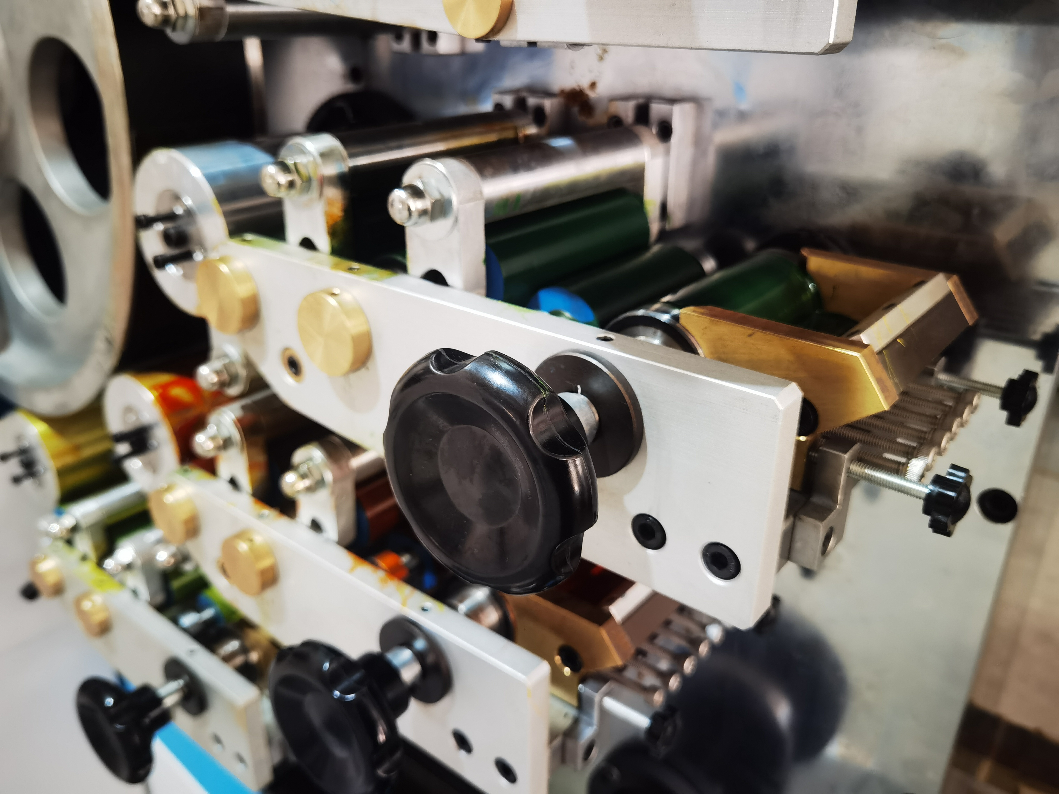 Corona Processing Device of Multi-color Curved Offset Press Printing Machine